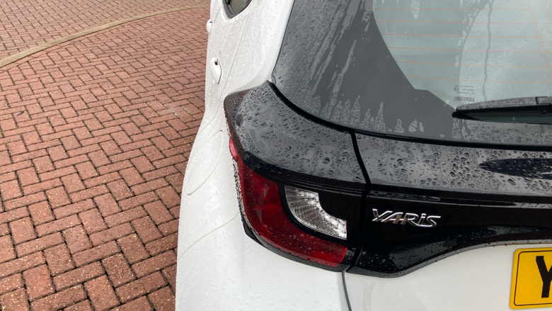 Toyota Yaris 1.5 Hybrid Icon 5dr CVT Hybrid Hatchback